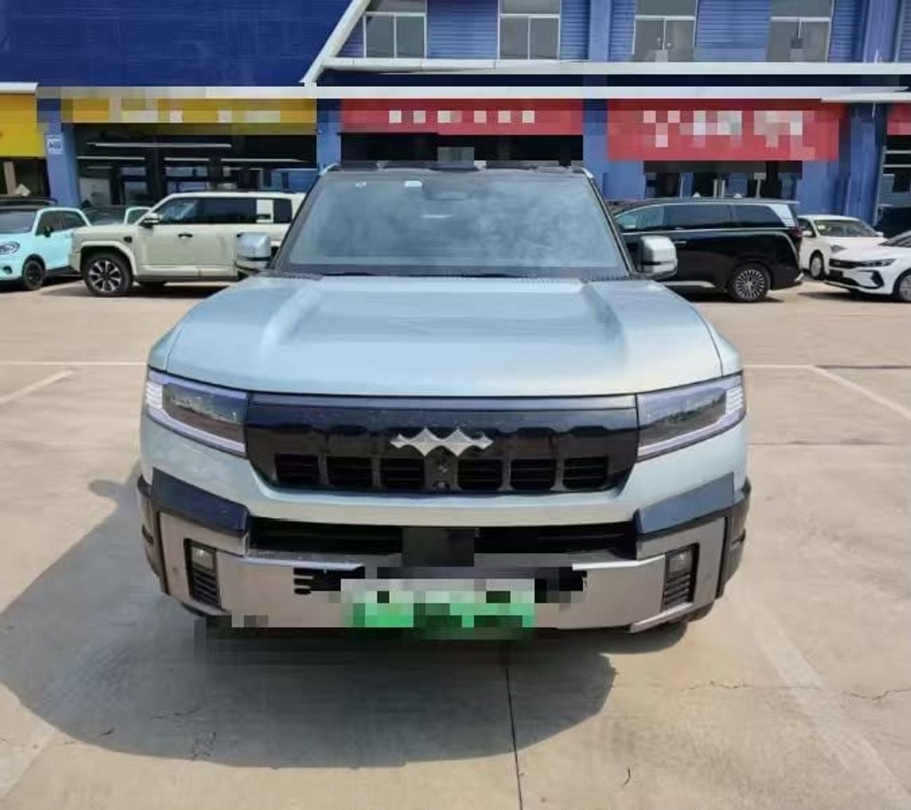 بي واي دي ليوبارد 8 smart & brave flagship edition (6 seater)