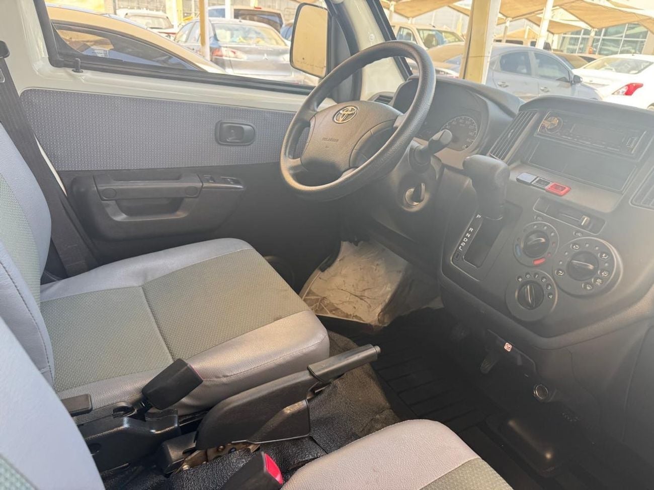 تويوتا لايت آيس Toyota Lite Ace 2024 (1.5L Full Automatic) Van petrol,