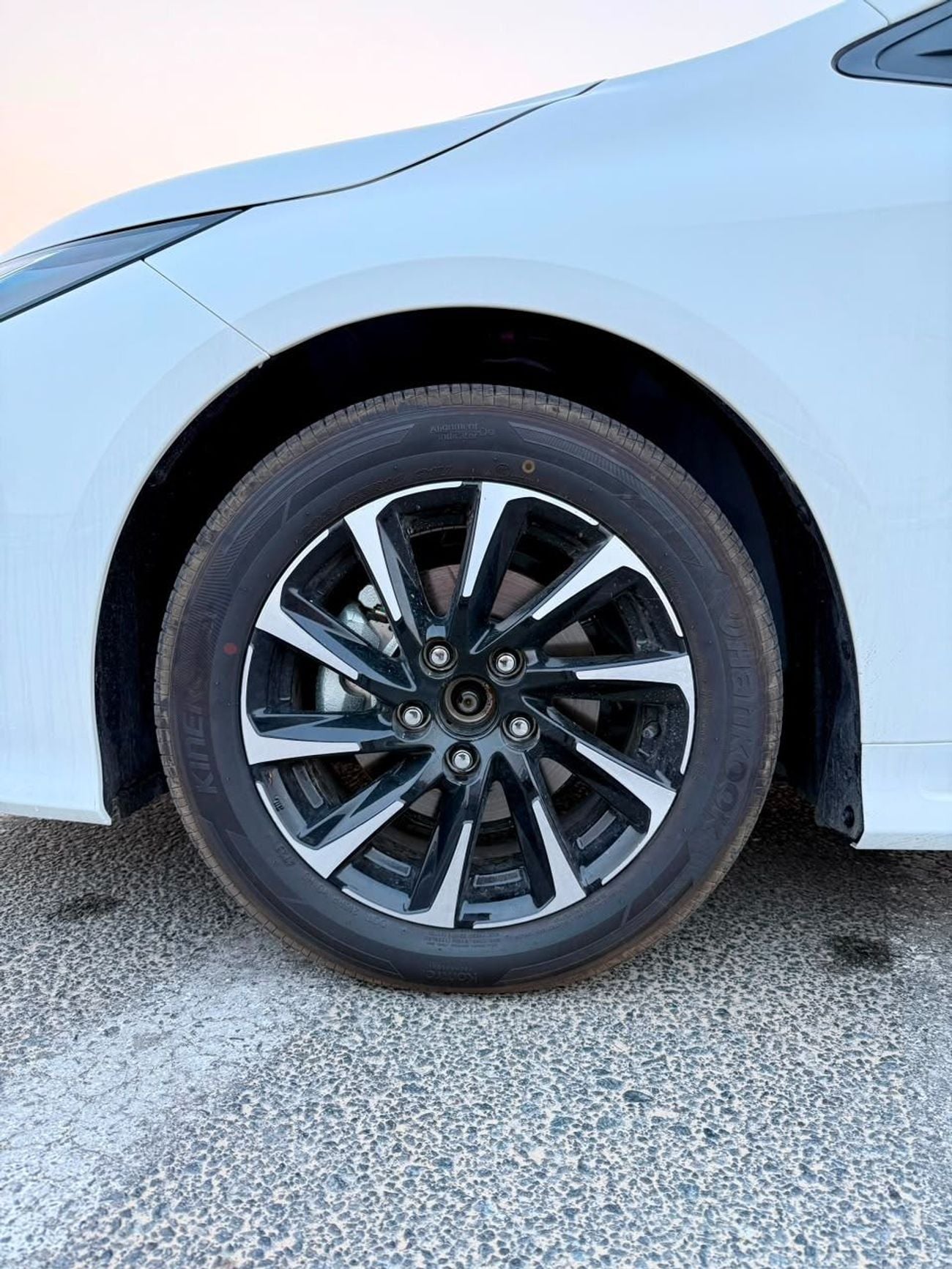 Toyota Corolla ToYoTa - COROLLA - ELITE - 1.8 - 2026 - HyBRiD - NEW FACE - AT - WHiTE