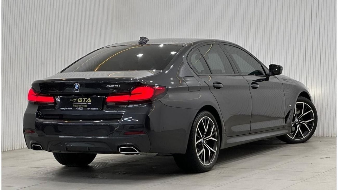 بي أم دبليو 520i M Sport Comfort 2022 BMW 520i M-Sport, May 2027 BMW Warranty + Service Pack, Full Options, Low Kms
