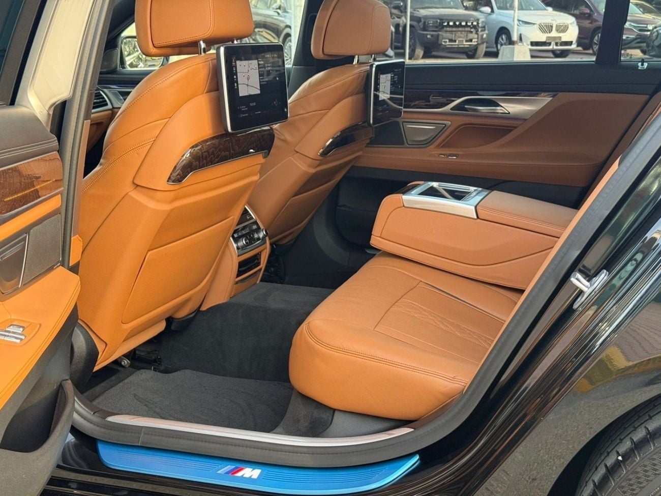 بي أم دبليو 730Li Exclusive 2.0L