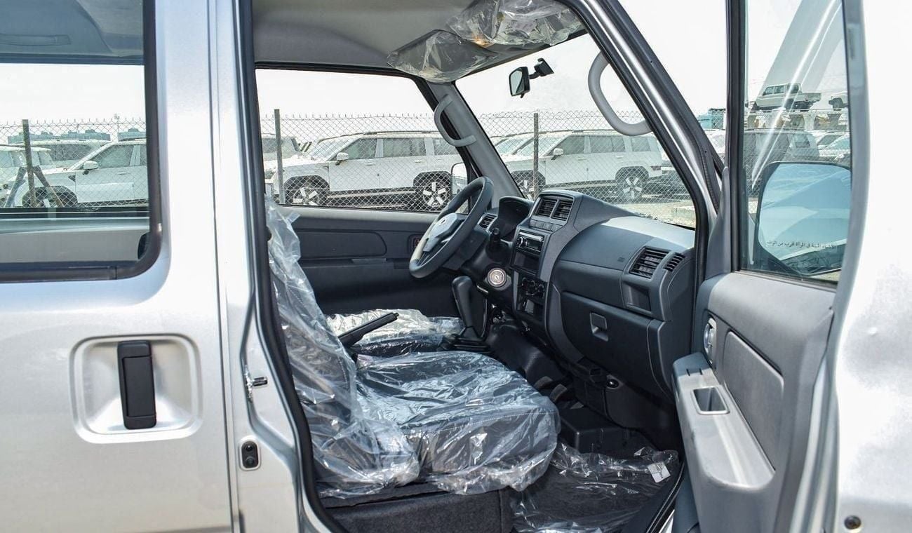 سي إم سي فيريكا فان ركاب بـ 8 مقاعد