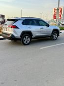 تويوتا راف ٤ XLE 2.5L