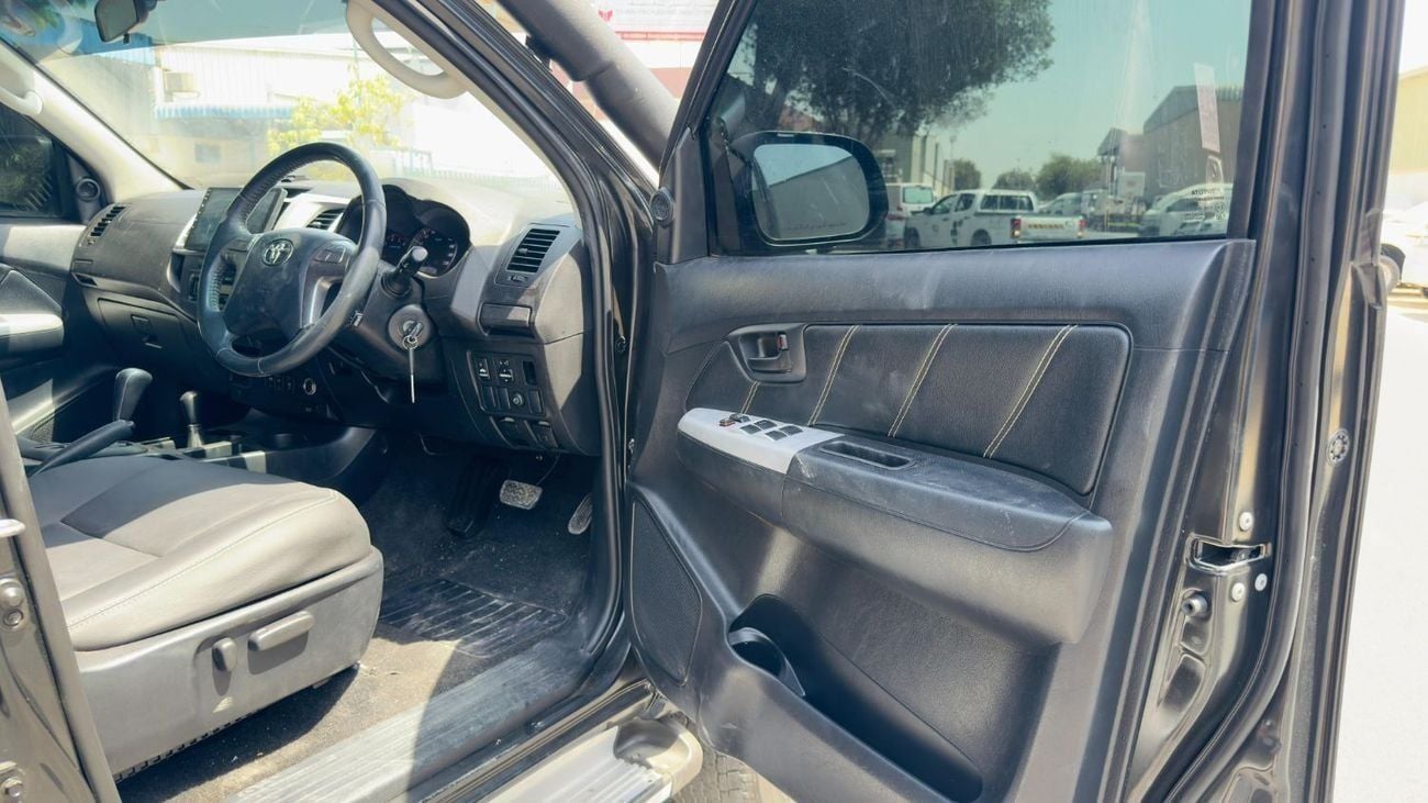 تويوتا هيلوكس -