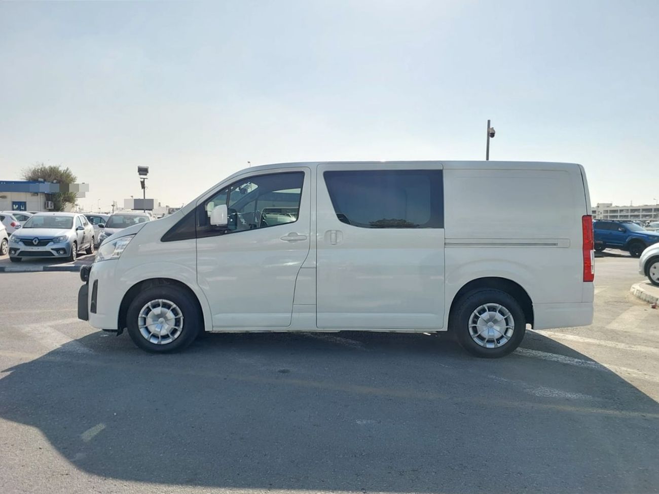 Toyota Hiace TOYOTA HIACE VAN RHD 2019 MODEL 2.8 L DIESEL AUTOMATIC(PM09311)
