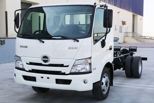 هينو 300 714 Chassis, 4.2 Tons (Approx.), Single cabin with TURBO, ABS and AIR BAG MY23 300 Series Diesel