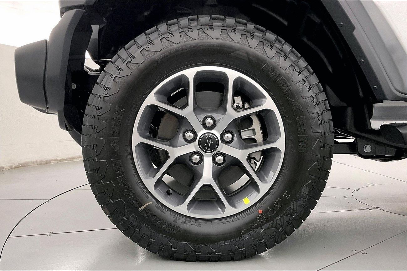 Jeep Wrangler Sahara Plus Unlimited | 1 year free warranty | 0 Down Payment