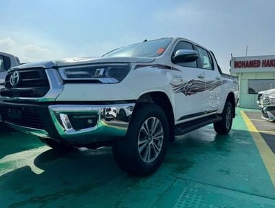 تويوتا هيلوكس 2400cc S-GLX  D-4DT SR5 4X4 AUTOMATIC Full Option Camera Digital AC