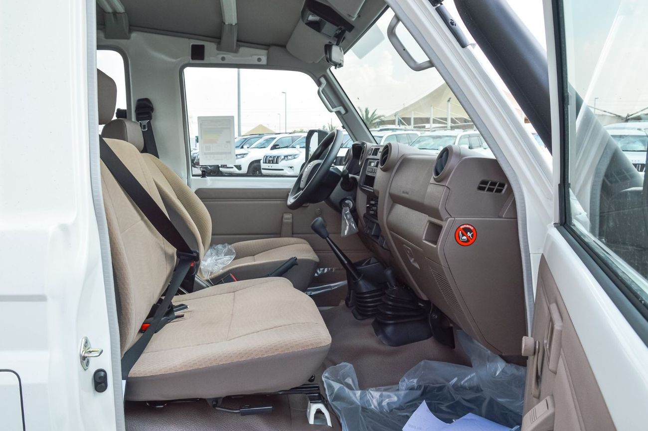 تويوتا لاند كروزر 70 LX78 V6 4.0L Petrol 2024YM