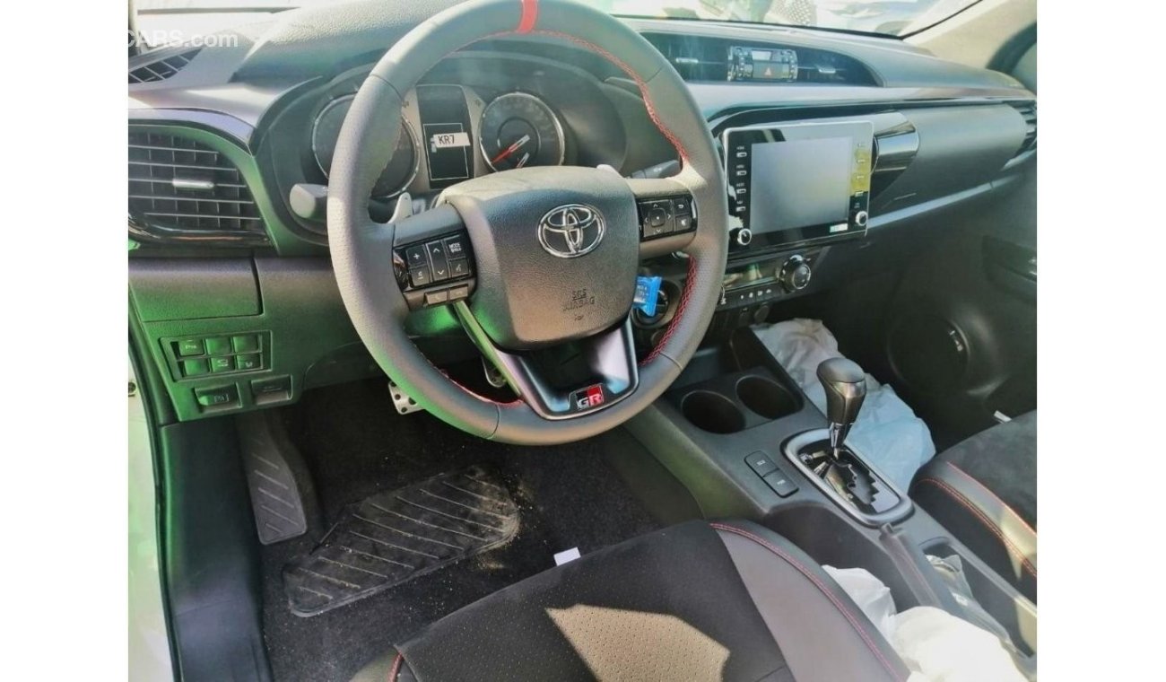 Toyota Hilux GR DEASEIL  2,8  FULL OPTION