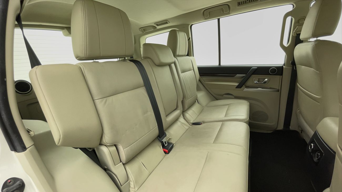 ميتسوبيشي باجيرو GLS TOP 3.5 | بدون دفعة مقدمة | اختبار القيادة في المنزل