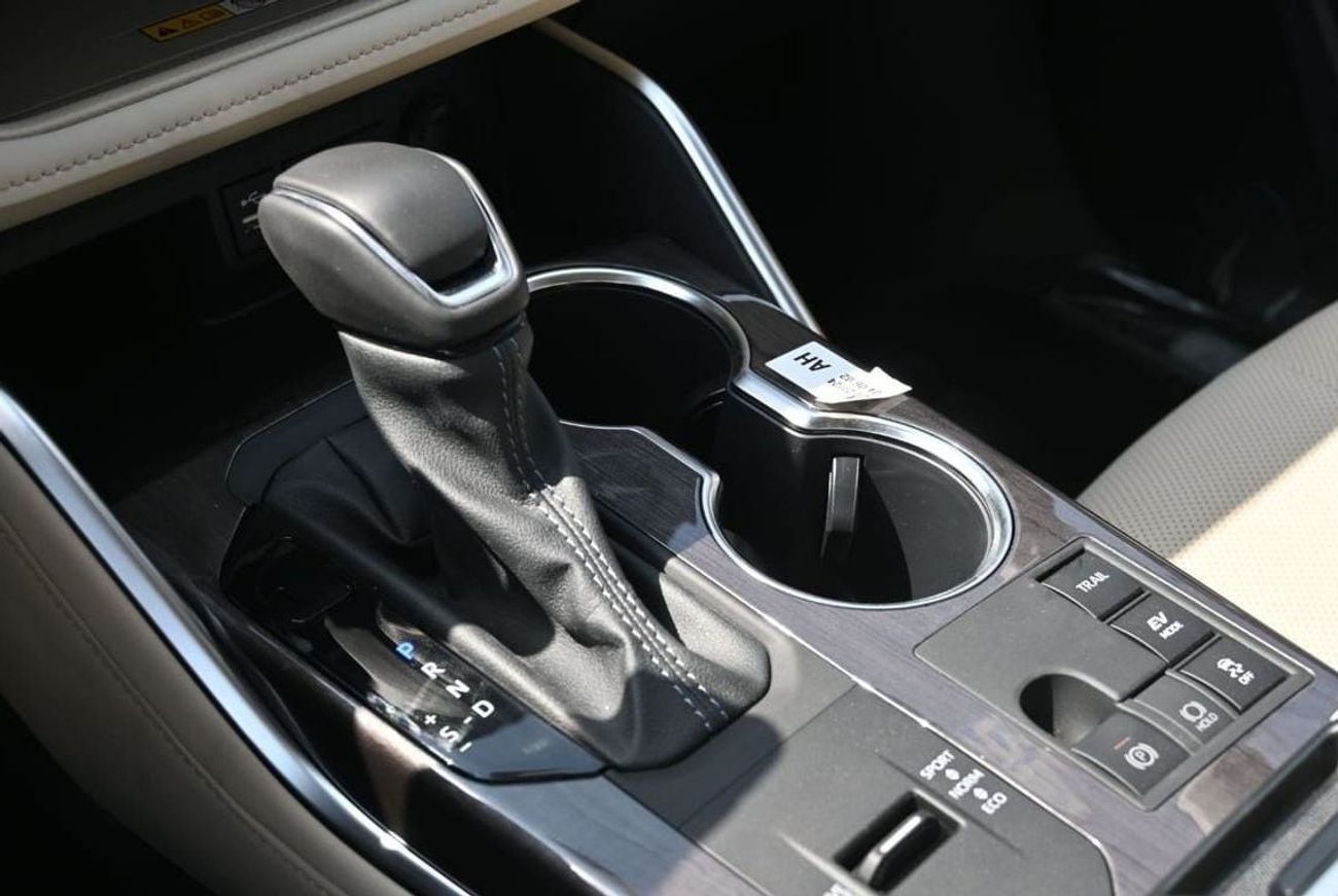 Toyota Highlander Toyota Highlander 2.5L LIMITED HEV 4x4 Hybrid Model 2024, Color Silver (Export Price)