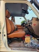 Toyota Land Cruiser Pick Up LX-Z1 LC79 / DOUBLE CABIN AUTOMATIC / 2.8L DIESEL V4 4WD / DVD+CAMERA /SNORKEL,WINCH (CODE # LX-Z1)