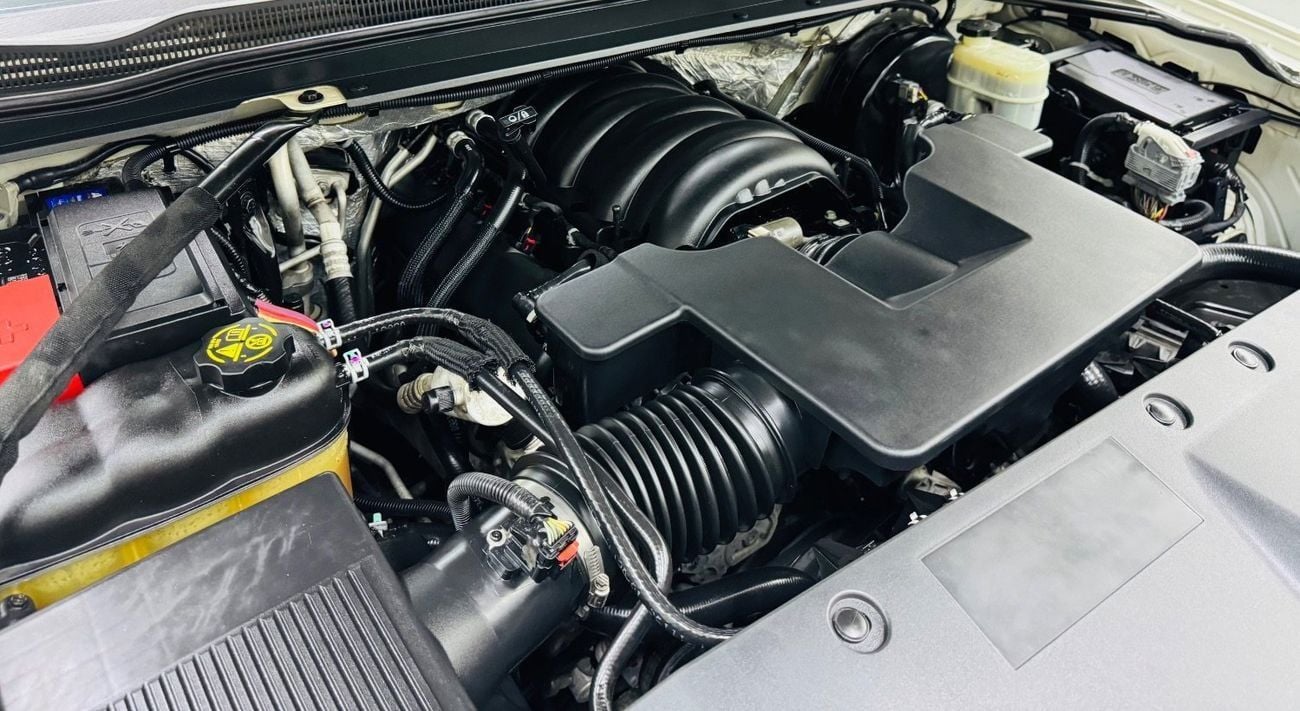 Chevrolet Suburban LTZ 5.3L 4WD