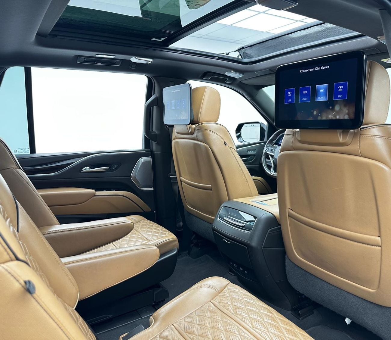 Cadillac Escalade 2022 Cadillac Escalade Sports, Full Option, 36 Speakers, March/2027 Cadillac Warranty, FSH, GCC