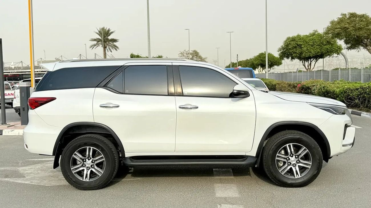 تويوتا فورتونر EXR 2.7L GCC! EMI (1566x60) Loan without or with down payment