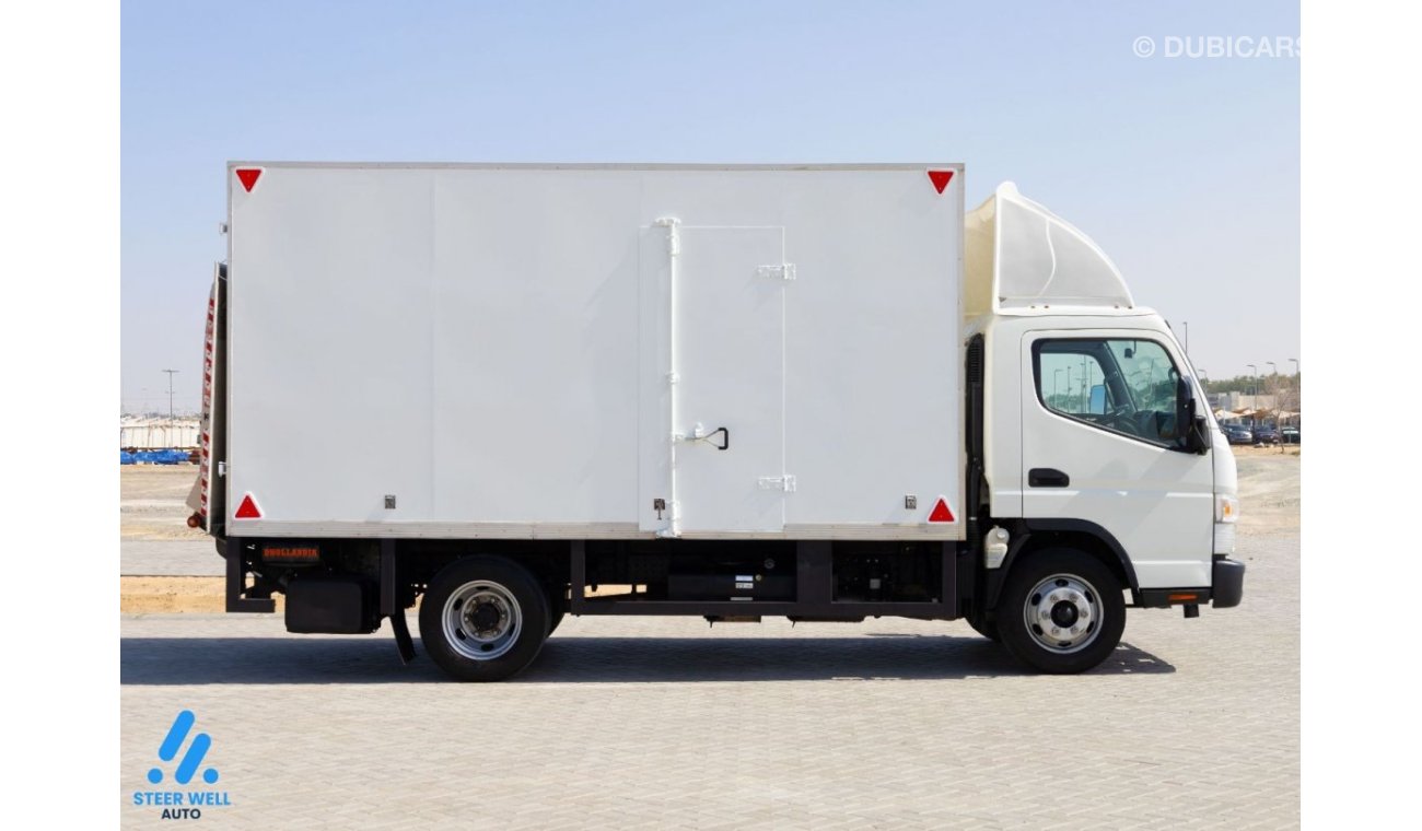 Mitsubishi Canter 2022 Closed Box with Tail Lift - Short Chassis - Diesel MT - Low Mileage - GCC