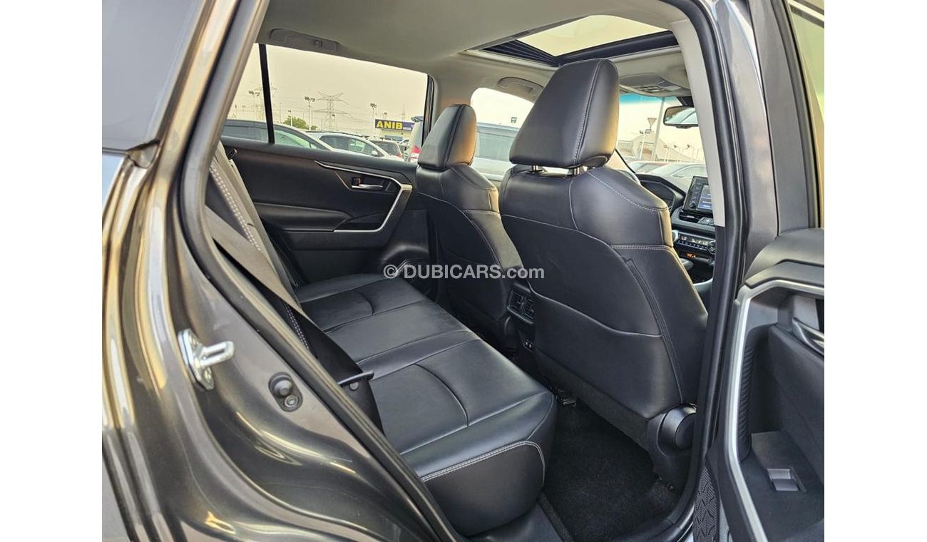 تويوتا راف ٤ 2020 Toyota Rav4 XLE 2.5L V4 / Export Only