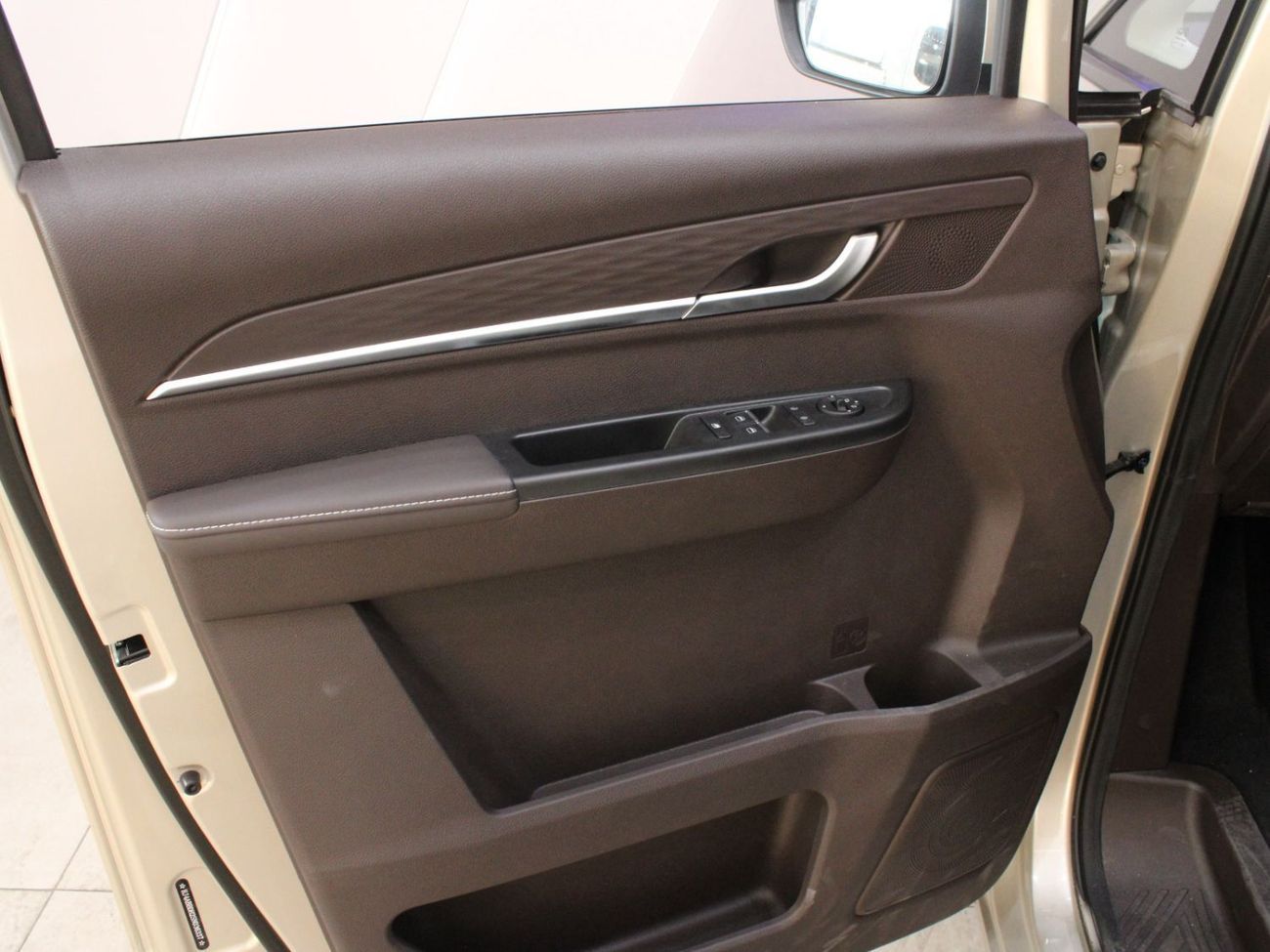 BAW 212 BRAND NEW | 7 Seats | Petrol | Automatic