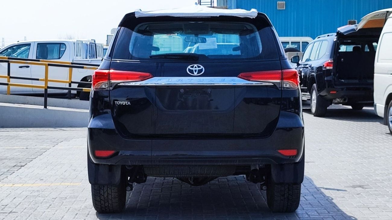 تويوتا فورتونر Toyota Fortuner | 2.4L V4 Diesel | Climate Control | Only for Africa Special Price