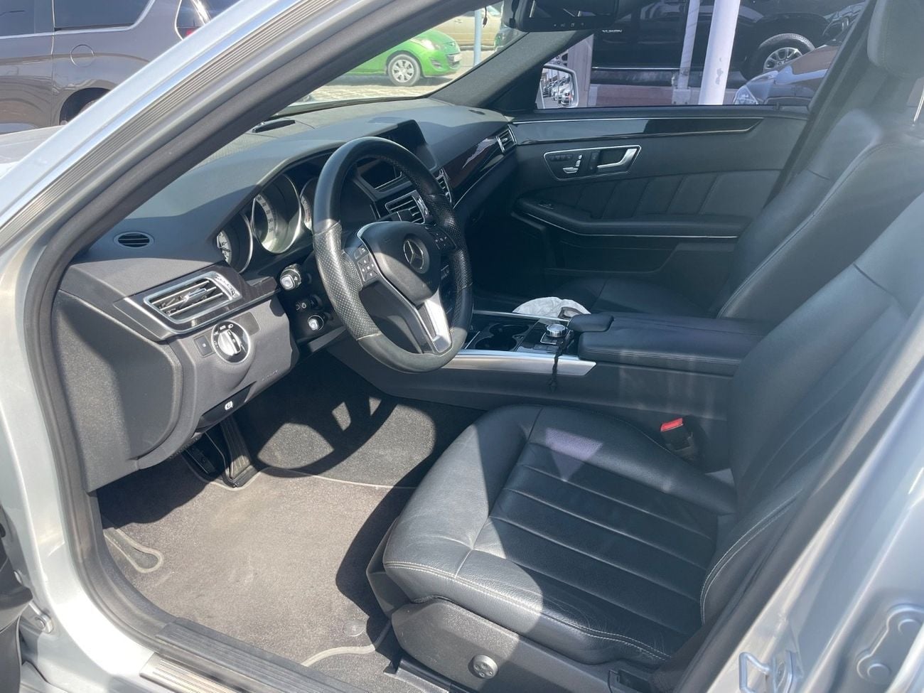 Mercedes Benz E300 AVANTGARDE SPORT