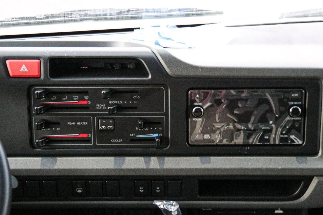 تويوتا كوستر 2026 Toyota Coaster 4.2L MT Diesel 30 Seats