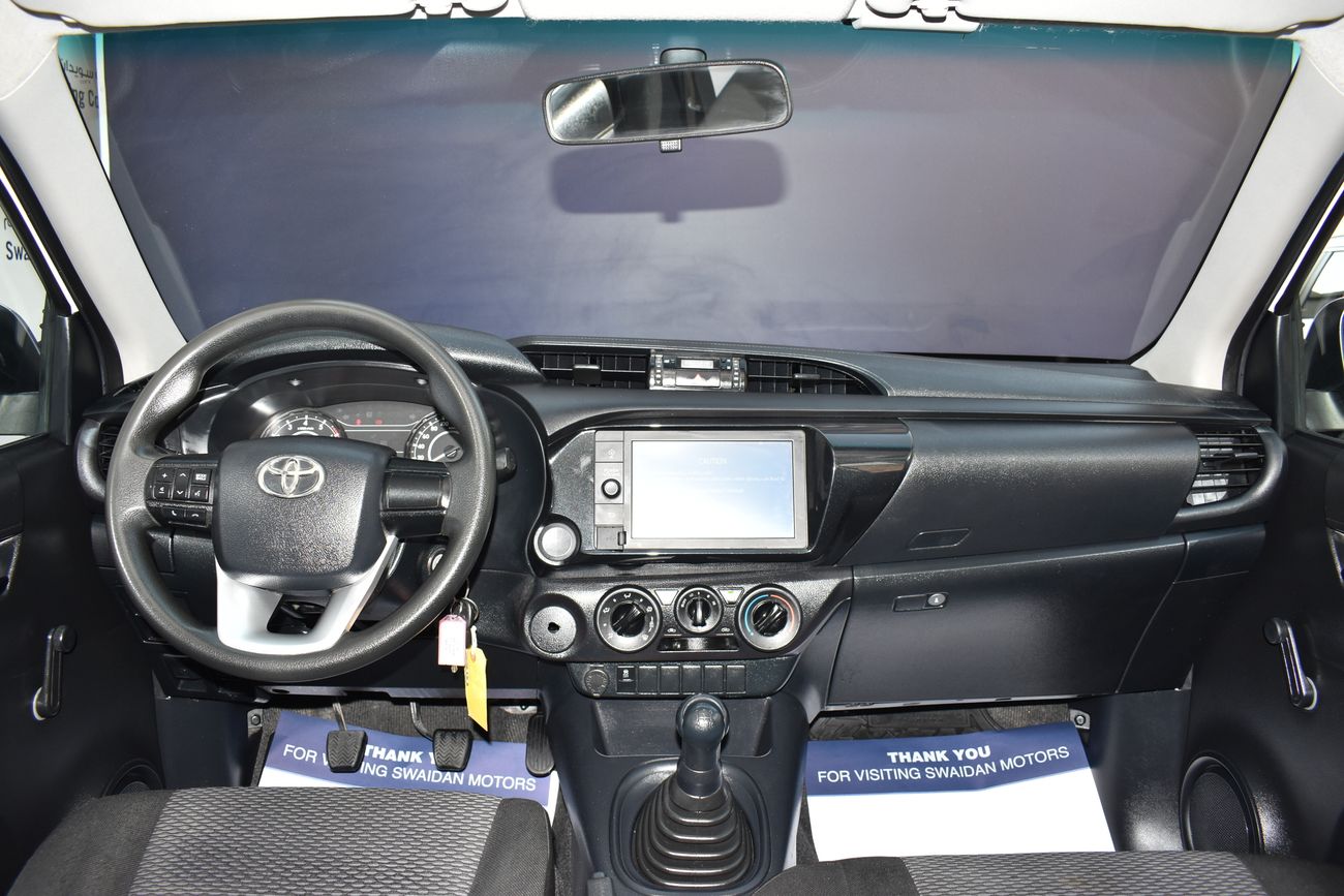 Toyota Hilux AED 1279 PM | 2.7L MT DC 2WD GCC DEALER WARRANTY