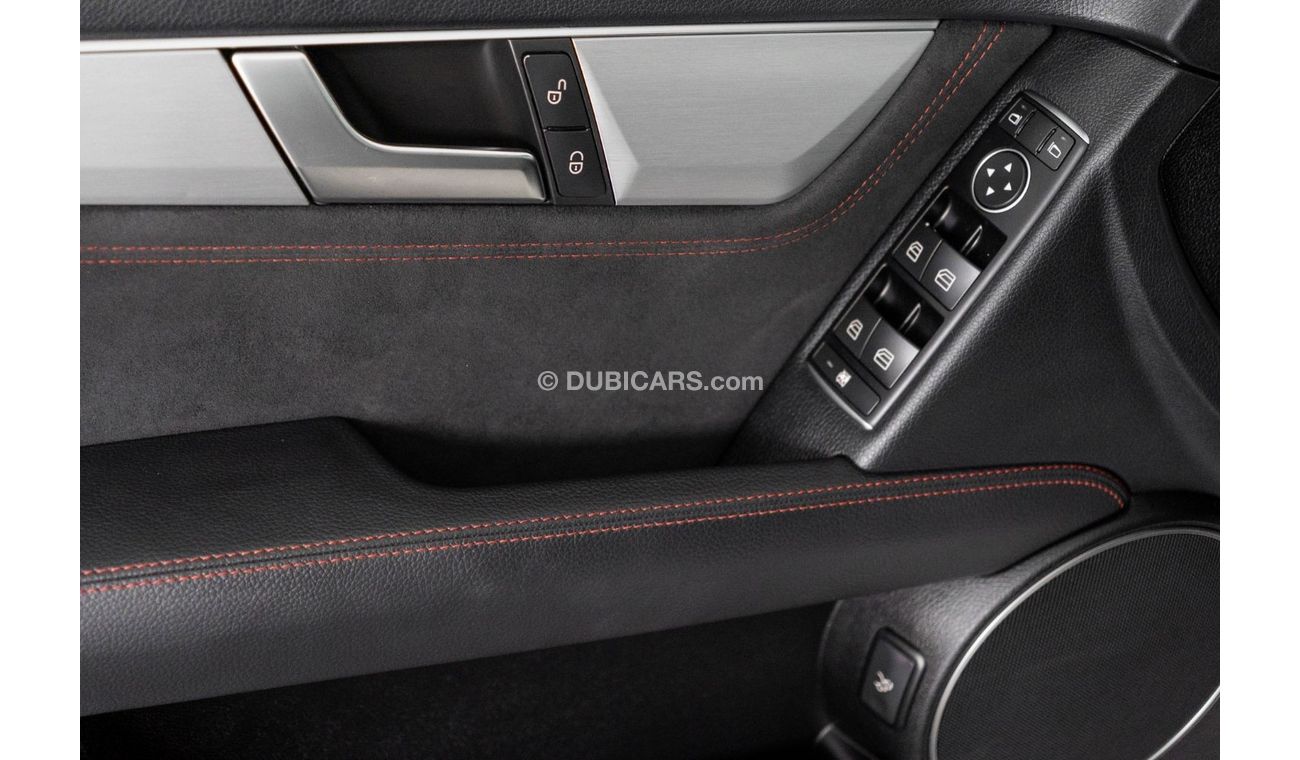 Mercedes-Benz C 200 AMG Pack 2014 Mercedes Benz C200 / AMG+ Sport Package