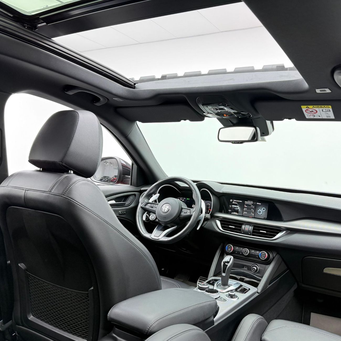 ألفا روميو ستيلفيو 2024 Alfa Romeo Stelvio Veloce, 2029 Agency Warranty And Service Contract, GCC