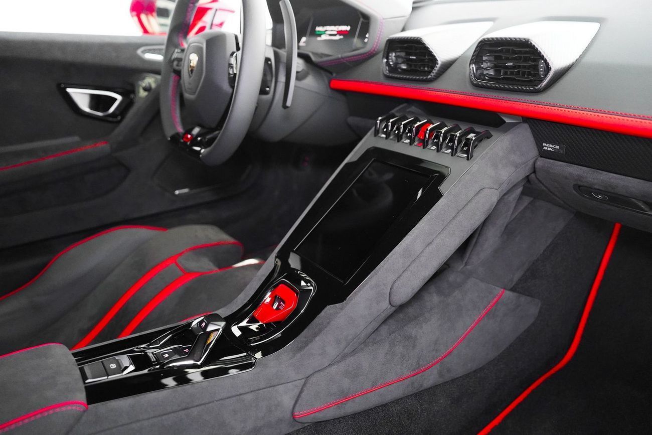 Lamborghini Huracan STERRATO 5.2L V10