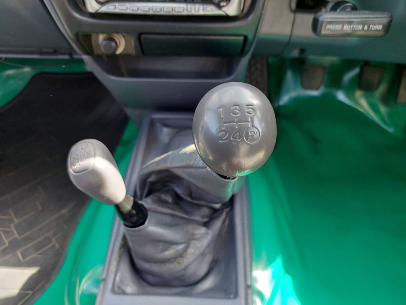 تويوتا هيلوكس TOYOTA HILUX PICKUP RHD 2003 MODEL 3.0 L DIESEL MANUAL(PM28598)