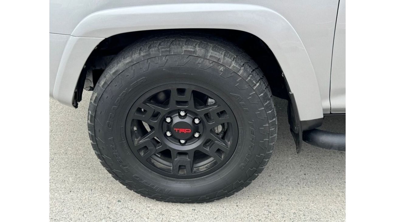 تويوتا Runner4 2021 SR5 HELLCAT KIT 7 SEATS FULL OPTION UAE PASS