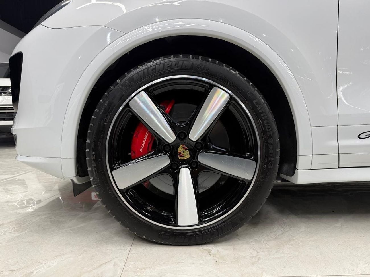 بورش كايان GTS 4.8L