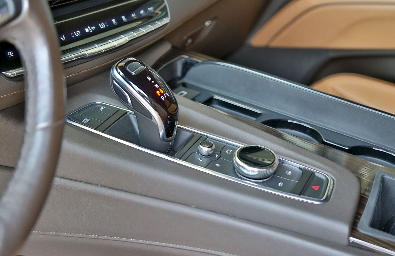 Cadillac Escalade Sport 6.2L AWD Sport 6.2L VIP GCC Specification