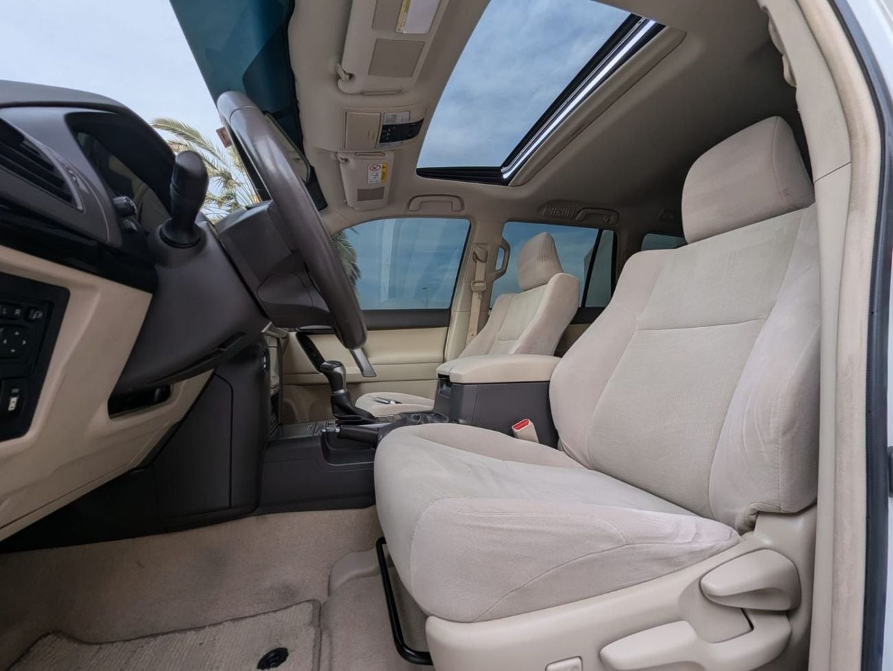 Toyota Prado Toyota Prado 2022 LHD white exterior begie interior