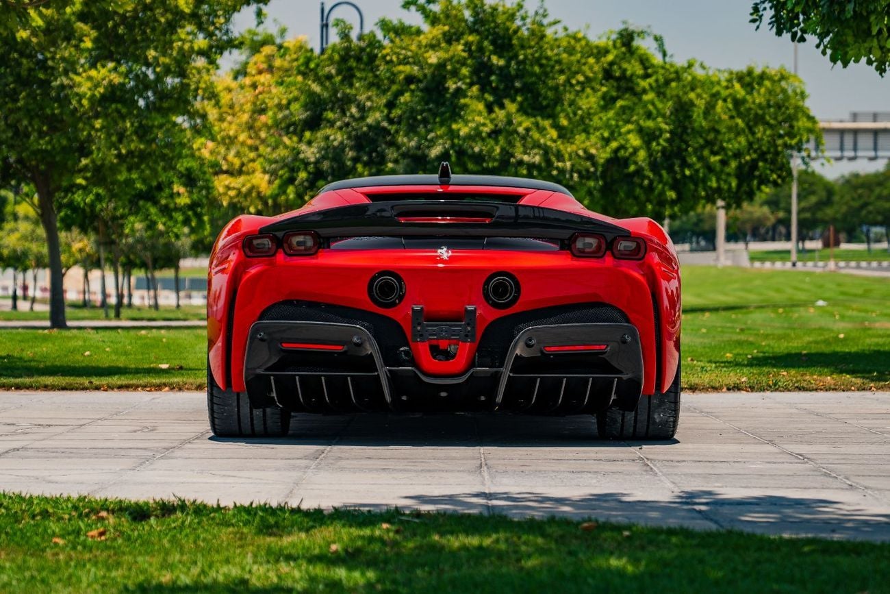 فيراري SF90 ستراديل STRADALE Clean title Low mileage 2key no accident no paint under warranty and service contract from agency Fu