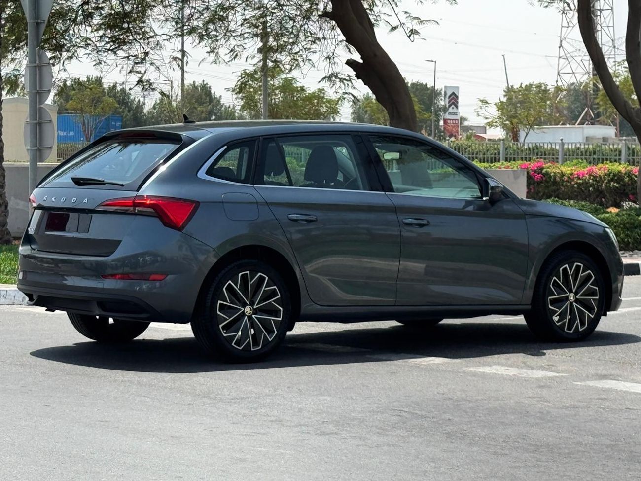 سكودا سكالا Style 1.6L