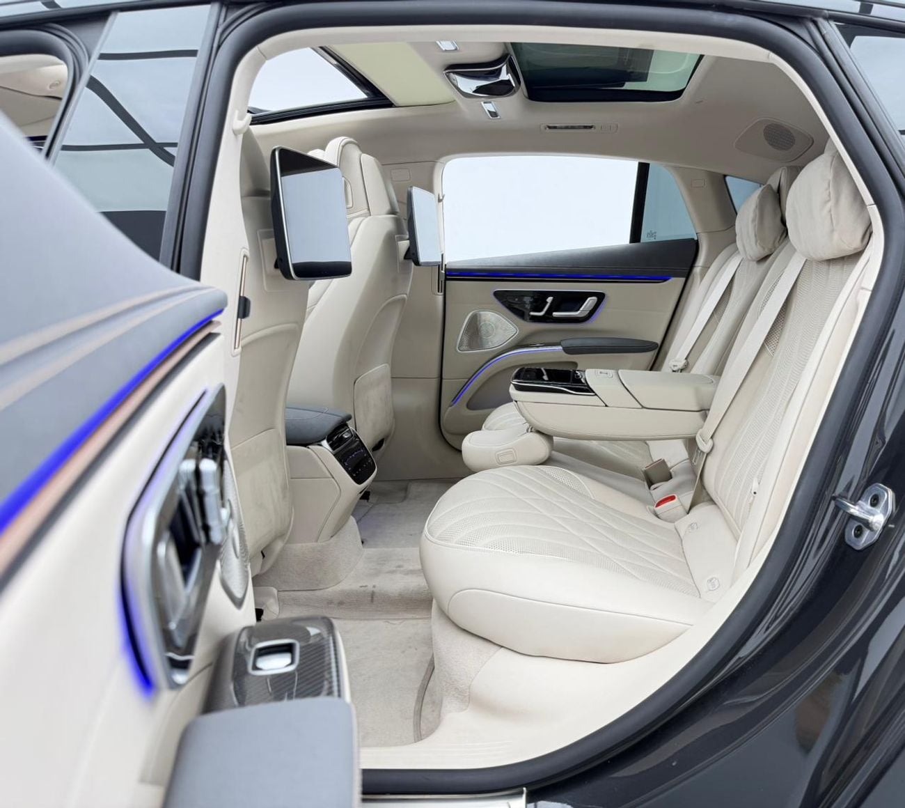 Mercedes Benz EQS 580 2023 Mercedes-Benz EQS 580 4Matic, 05/2028 Mercedes Warranty, Full Mercedes Service History, GCC