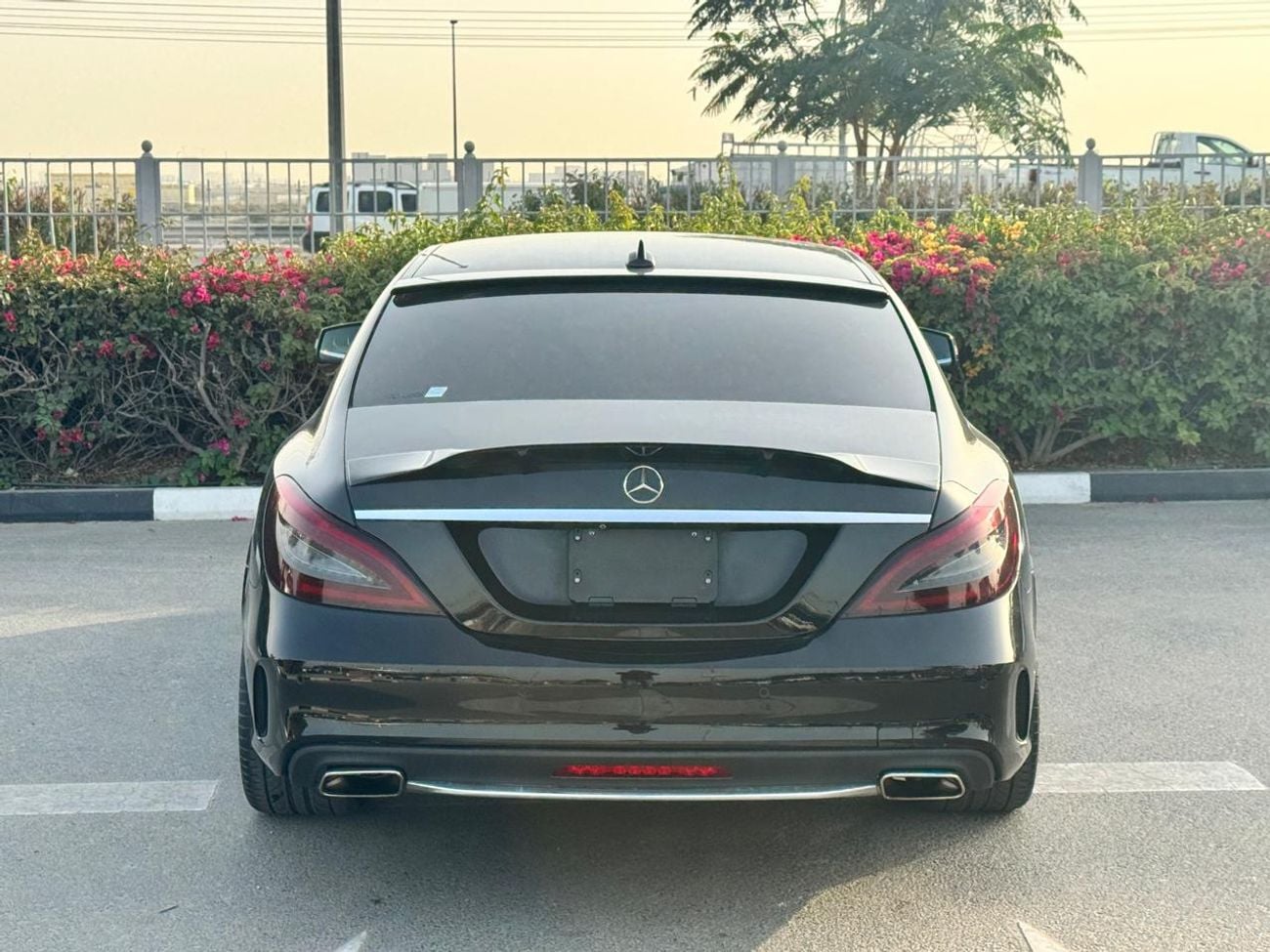 Mercedes-Benz CLS 550 Mercedes-Benz CLS 550 – 2016 | V8 Biturbo | Japanese Specs  A perfect combination of luxury, perform