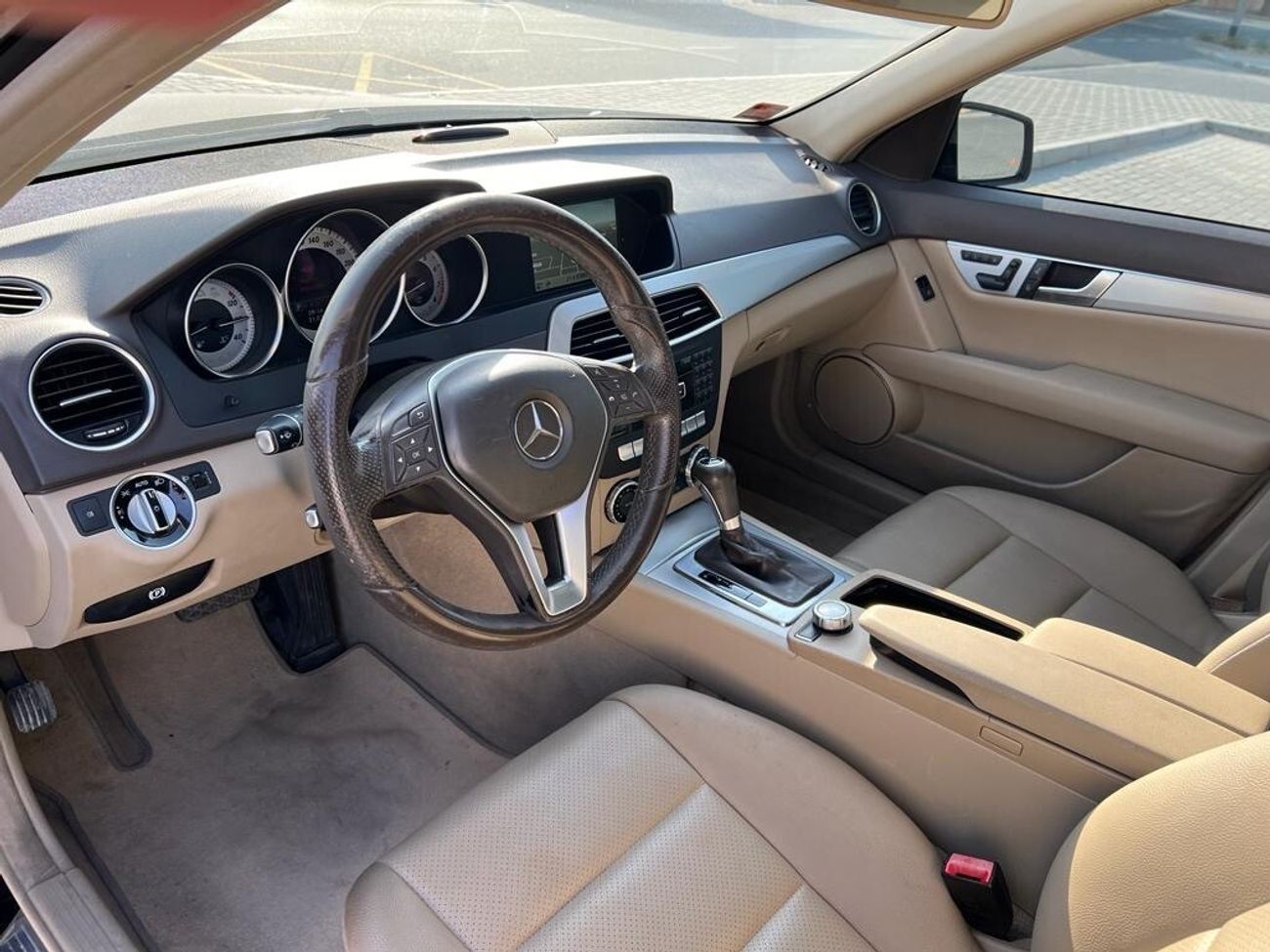 Mercedes-Benz C 200 WDDGF4JB2EG246458