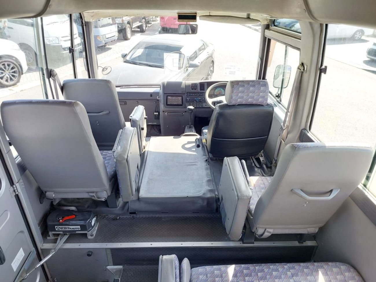 نيسان سيفيليان (RAMADAN OFFER) NISSAN CIVILIAN BUS RHD 2002 MODEL 4.2 L DIESEL AUTOMATIC(PM20042)
