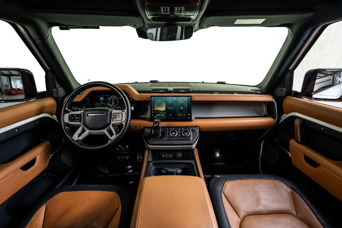 Land Rover Defender 90 X-Dynamic S P300 2.0L GCC-Al Tayer Warranty-Full Service History-Black Package