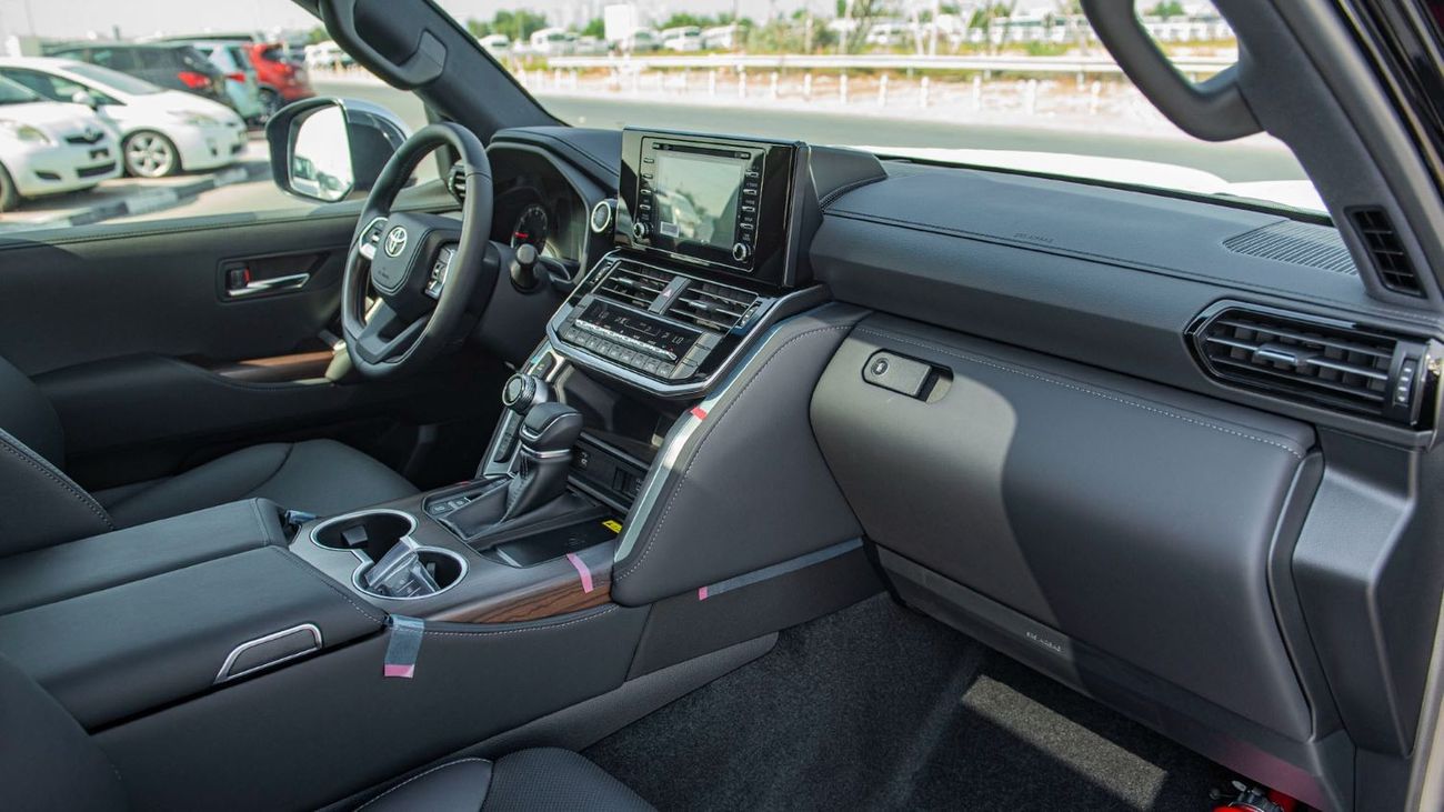 Toyota Land Cruiser 300 VX V6 4.0L 2023YM