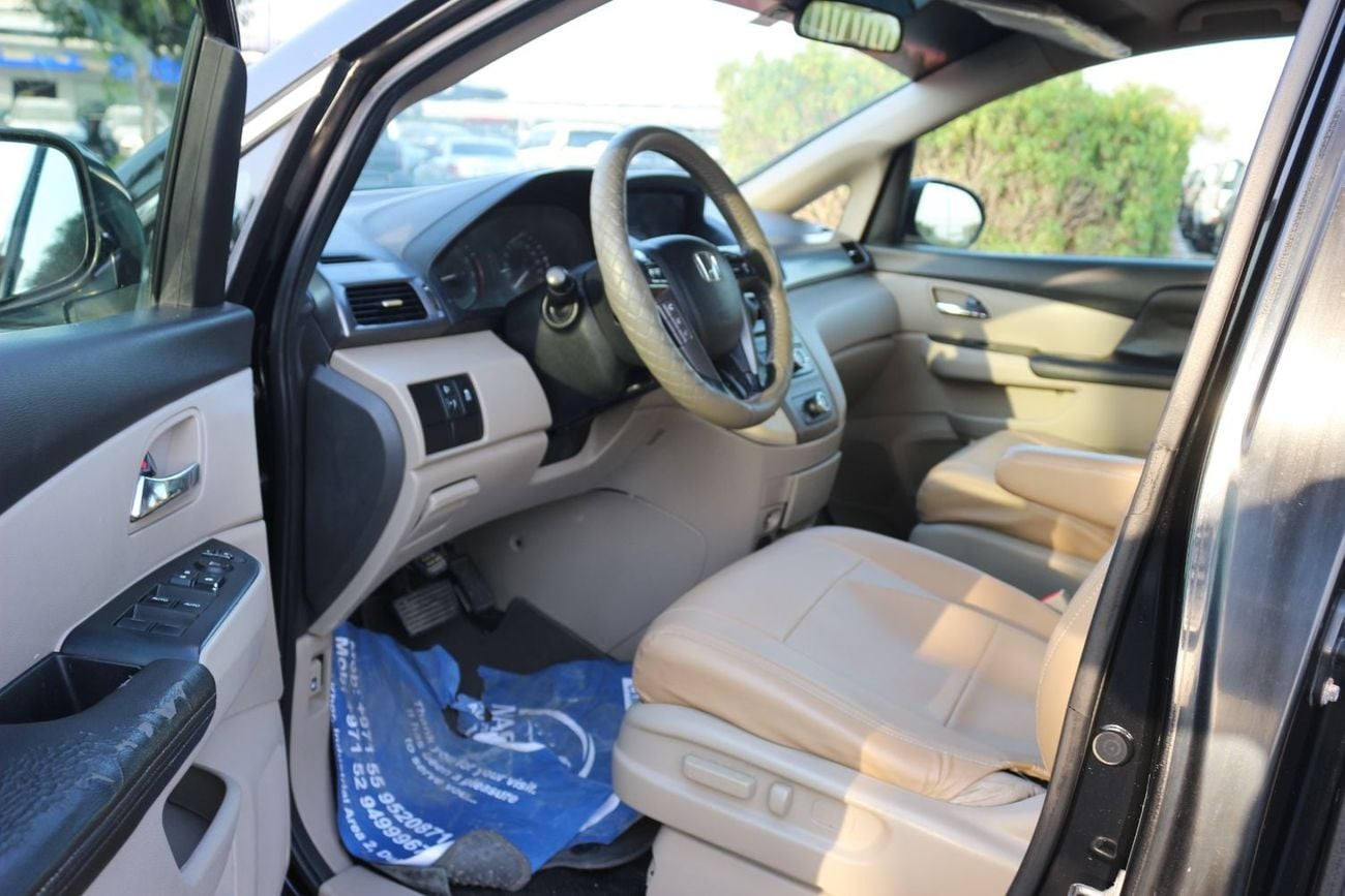 Honda Odyssey EXL Honda Odyssey 2014 Gcc full automatic