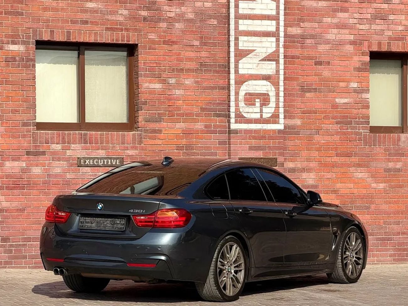 بي أم دبليو 430i MORYA JESWANI CARS FOR USED AUTOMOBILE TRADING CO.L.L.C