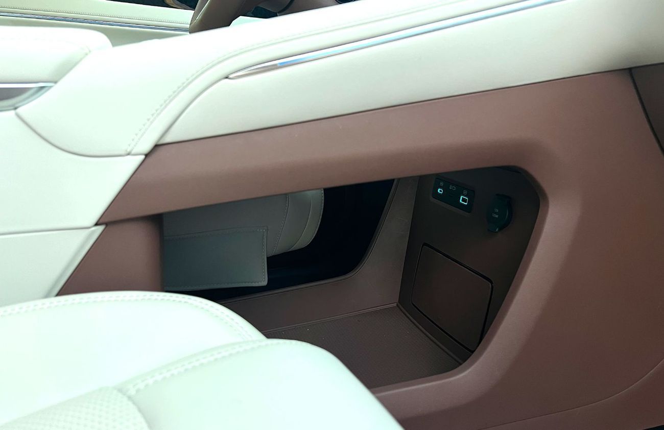 BYD Xia 2025 plug-in hybrid electric vehicle (For Export only)