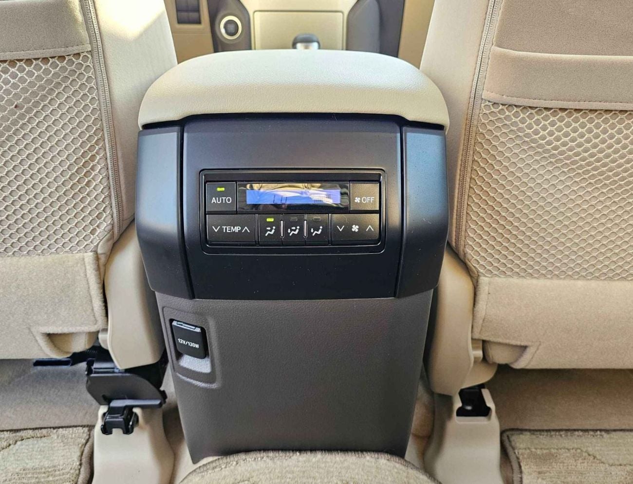 تويوتا برادو GXR / 4.0L PETROL / SUNROOF / COOL BOX / DVD+CAMERA / AUTO AC / (CODE # PSR40GXRU)