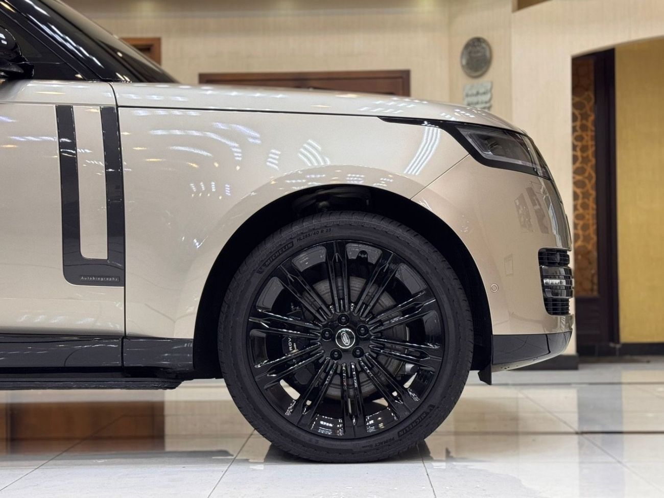 لاند روفر رينج روفر AUTOBIOGRAPHY LWB P530 LWB 4.4L