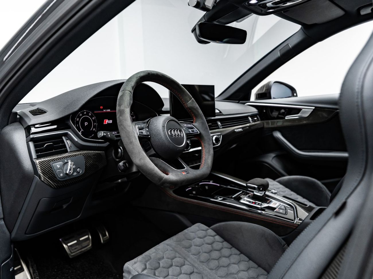 أودي RS4 2024 Audi RS4, 2027 Audi Warranty + 2029 Audi Service Contract, Carbon Bucket Seats, Low KMs, GCC