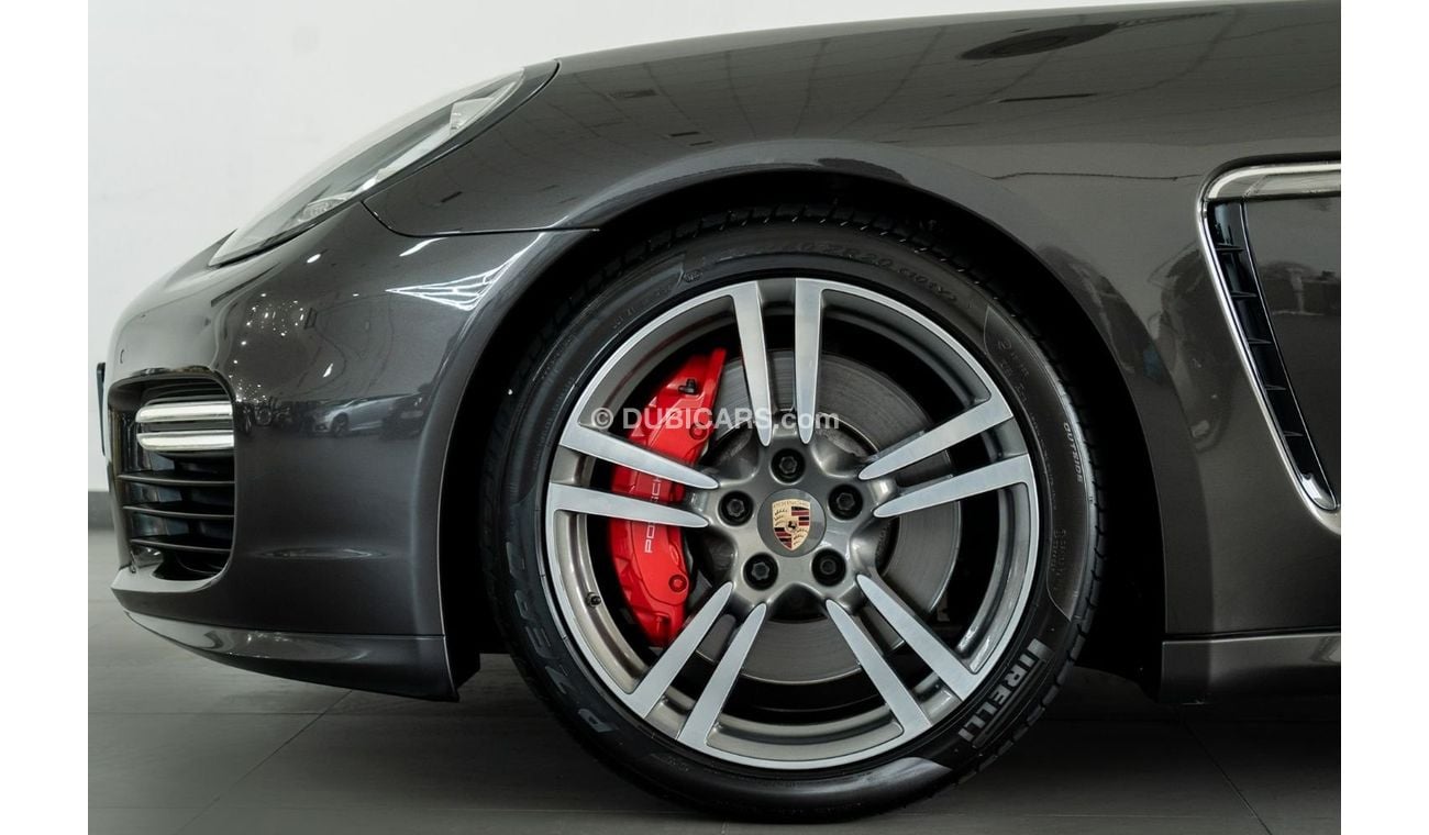 Porsche Panamera 2014 Porsche Panamera GTS / High Option / Sport Chrono Package & Sports Exhaust
